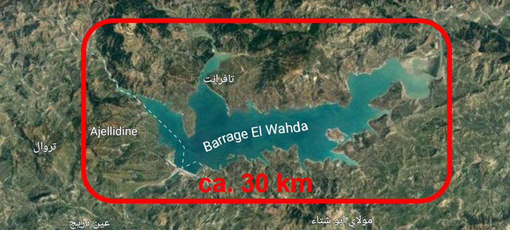 The dam has a length of 30km